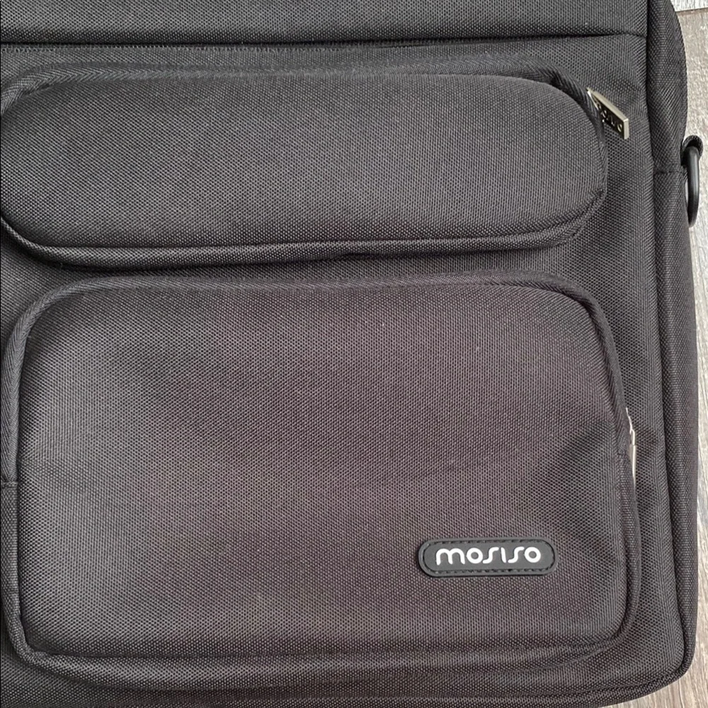 Black Laptop Bag with Durable Material and Professional Design